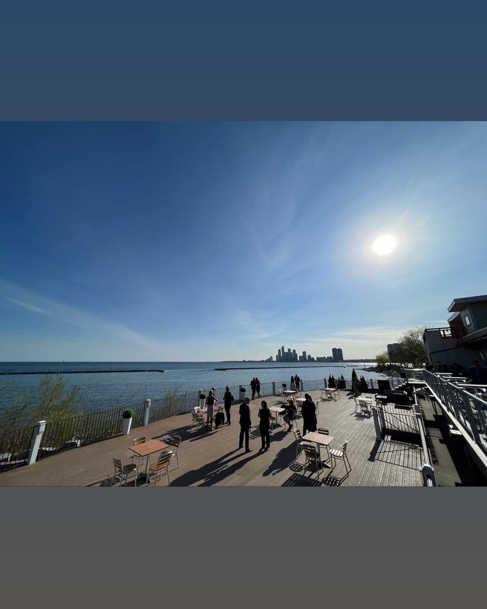 LapseProduction's tweet photo. Last night the Lapse team attended  AMA Toronto's Canada Marketing Hall of Legends 2022 Gala. As a key partner this year, Lapse got together with other marketers to celebrate some of the best marketing talent that Canada has to offer. Congratulations to the 2022 inductees! https://t.co/labON81wjv