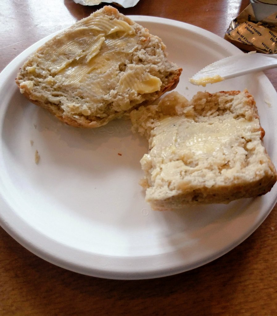kathhalcrow's tweet photo. @nt_scones The lesser-spotted #dinefwr cheese &amp; fruit scone(s)! Lovely after a walk around the deer park 🦌 https://t.co/OgszVGAwUU