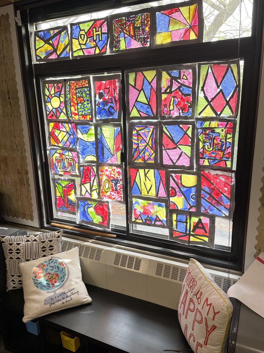 misslawless4c's tweet photo. 4th grade made stained glass windows inspired by Tale of Despereaux. As Despereaux watches the light filter in through the stained glass, he is filled with hope. #owatonnaproud #isd761 https://t.co/rHApmyqf0E