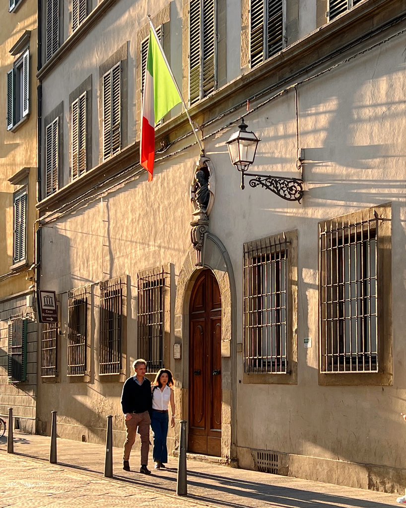 efscapes's tweet image. Evening stroll, Santa Croce #Firenze
