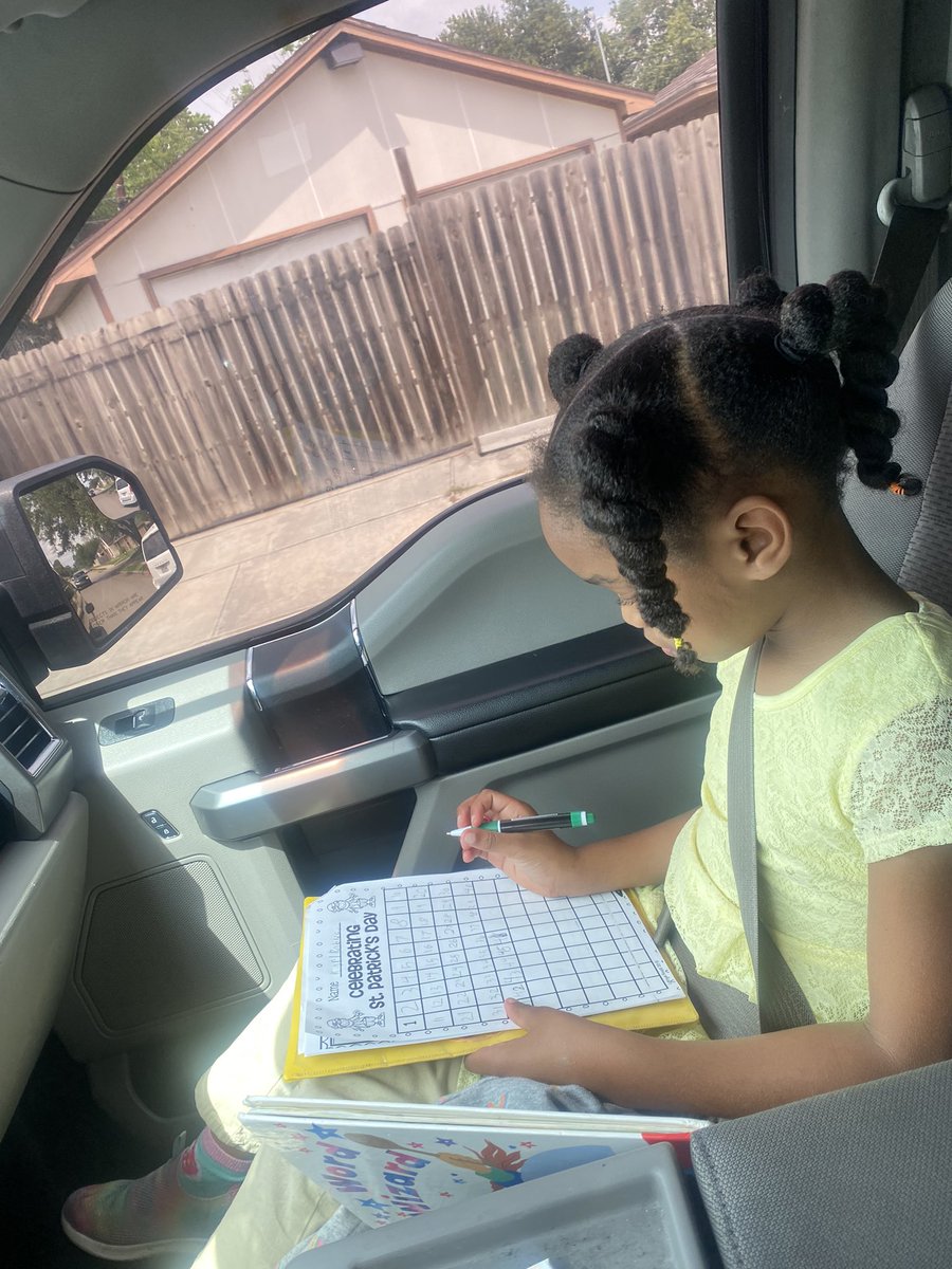 Oh_Ya_C_Rob's tweet photo. I have the best daughter in the world!!!! #HomeWorkFirst https://t.co/resLYDNjoe