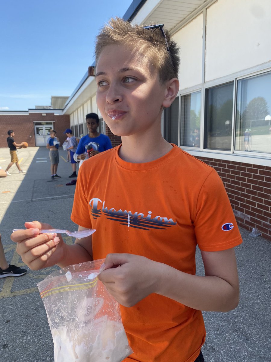 MsFraserHR's tweet photo. Wrapping up our Pure Substances and Mixtures unit by making our own ice cream! Creating a homogeneous mixture and witnessing changing states of matter, what a “treat!” ☀️🍨🤗@holyrosaryhoyas @WellingtonCath #ExperientialLearning https://t.co/J76H4T0Emk