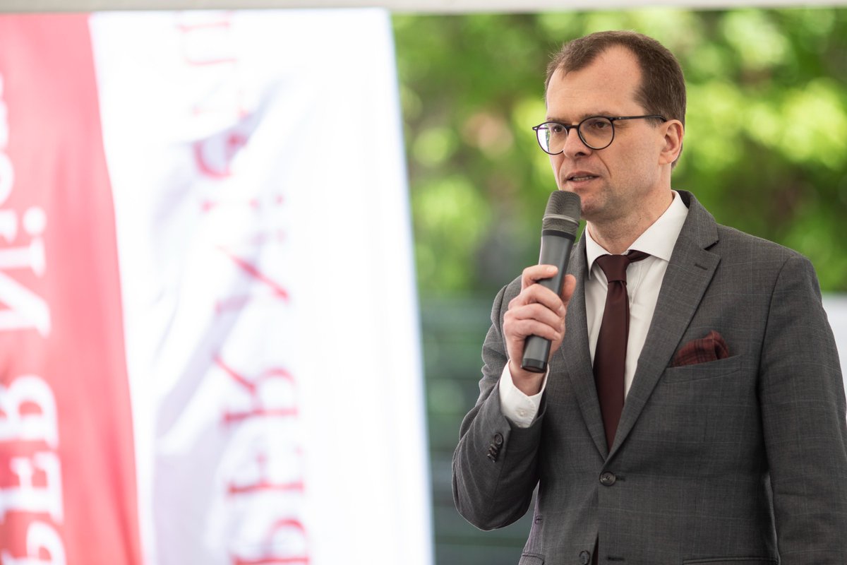PFR_N's tweet photo. Warto stawiać na najem instytucjonalny, zwłaszcza w tej dynamicznie zmieniającej się rzeczywistości i obecnych warunkach rynkowych. Miasta, które zainwestują w mieszkania na wynajem będą wygrane - podkreślał #WojciechCaruk https://t.co/b3sZSs9aBy