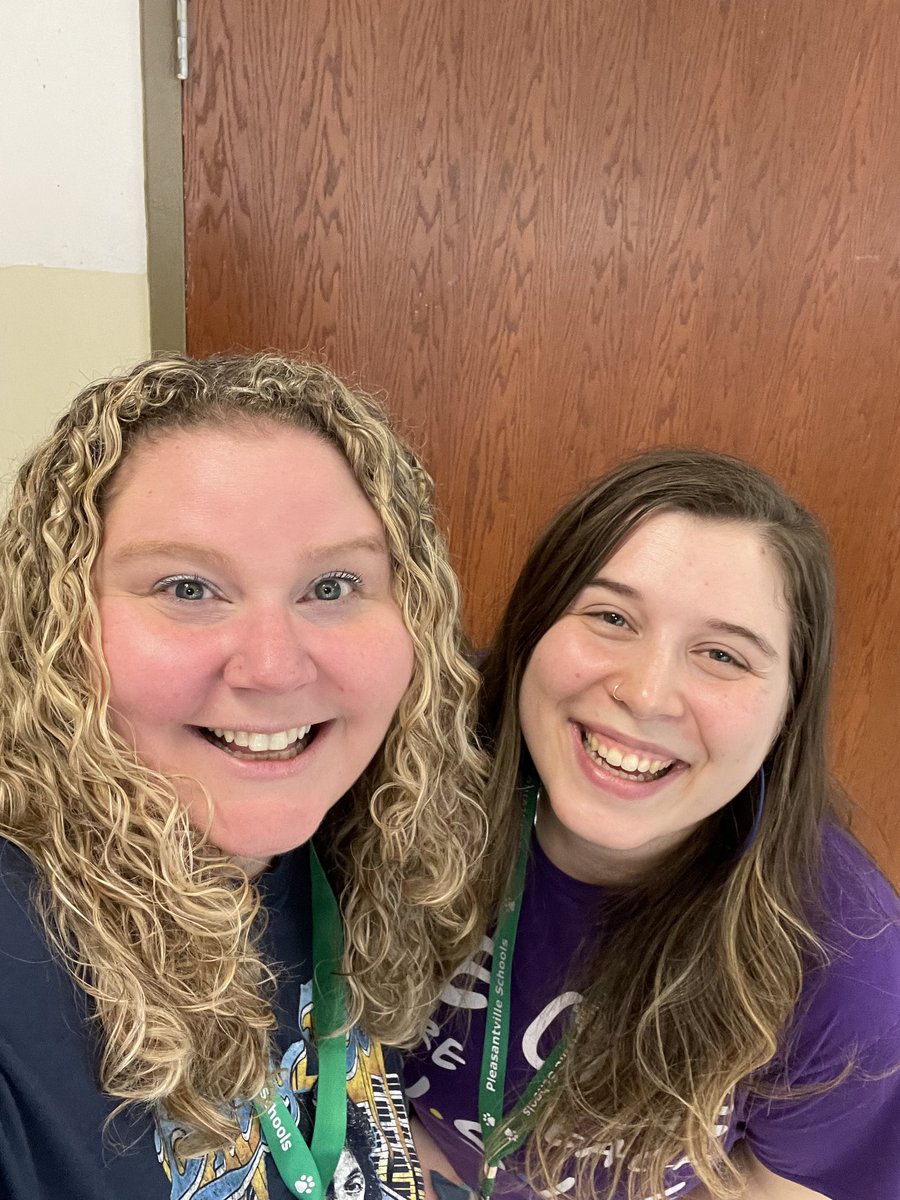 Thank you SO MUCH to Mrs. Rizzo and some high school chorus students for visiting 7th &amp; 8th grade chorus today. We had a blast singing together &amp; it was a joy for me to see my former students still singing! 💕 🎶 🎤
