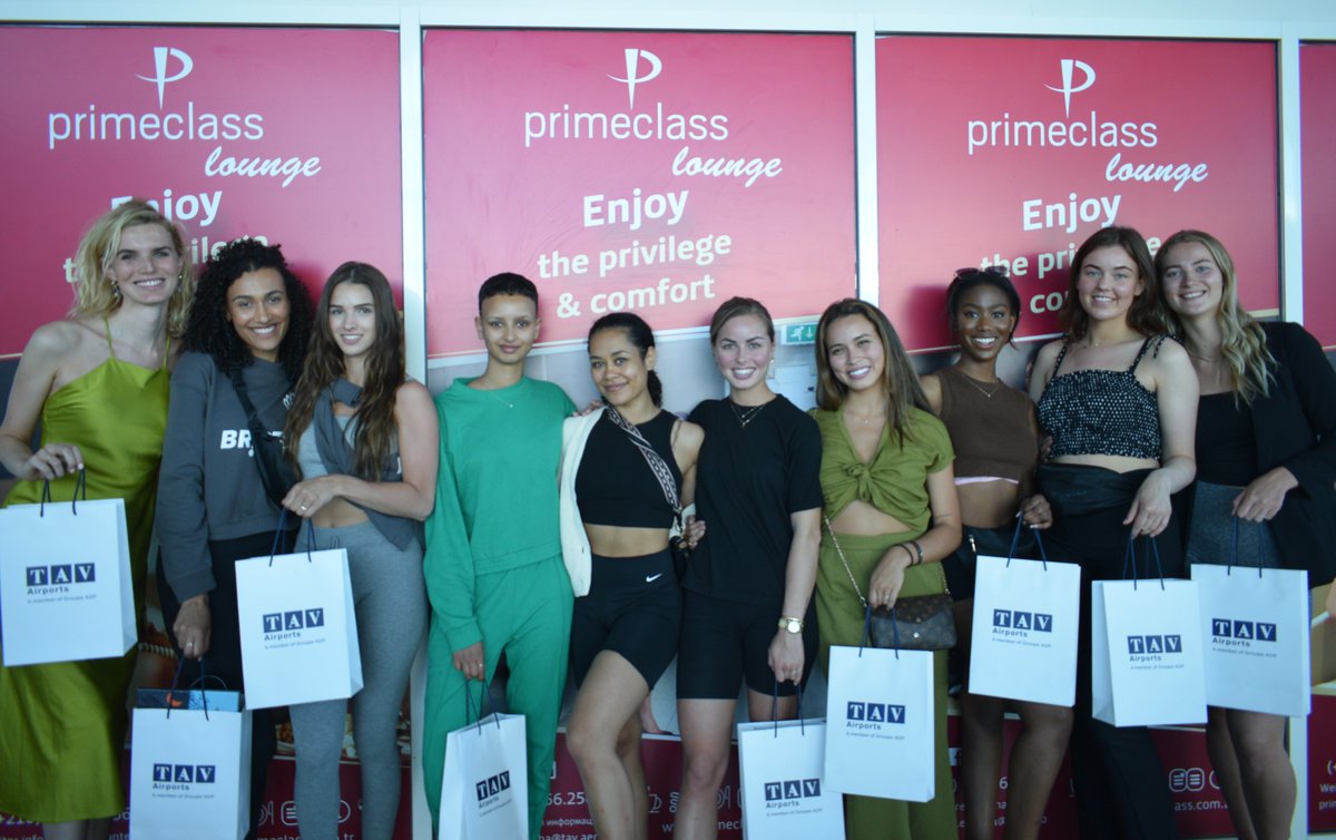 enfidhaairport's tweet photo. Miss Netherlands Finalists 😍 Departure from #aéroportenfidhahammamet✈️ #enfidhahammametairport🛫✈️🛬 they have been warmly received by #tavtunisie and #primeclass lounge staff 😍❤️
#tavtunisie
#visittunisia🇹🇳 https://t.co/ZhDwLeoTeu