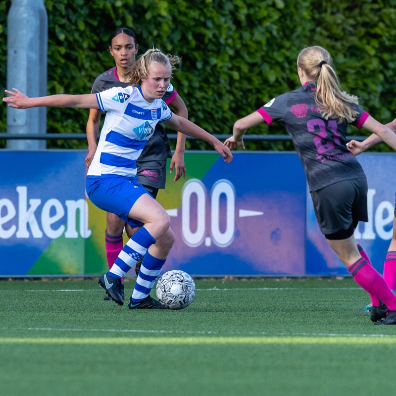 PECVrouwen's tweet photo. Wedstrijdverslag | Gelijkspel voor PEC Zwolle Vrouwen bij slotduel

#pechee #peczwollevrouwen #pureenergieev