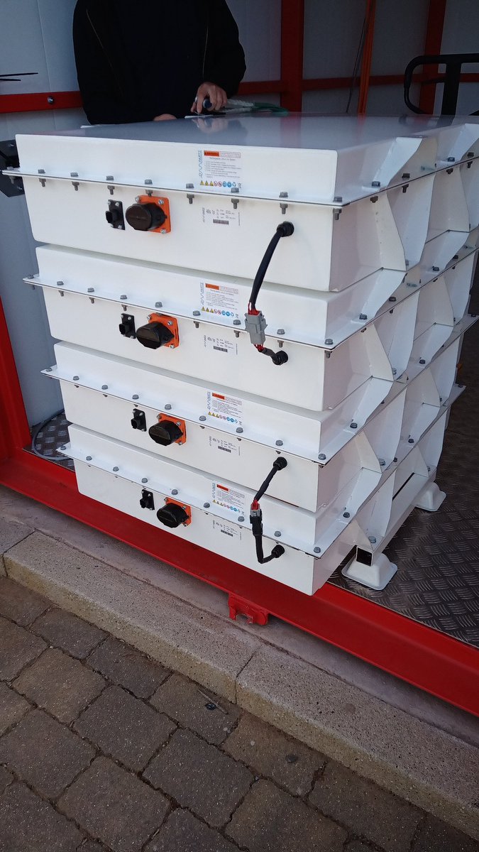 EVPARTSUK's tweet photo. EVParts 600V 160kWh Energy storage system getting ready for comissioning https://t.co/RQ6v7ULdMa