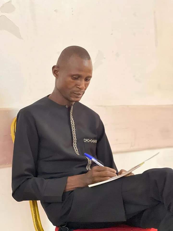 BenbereM's tweet image. Revivez en images le #caféblog de #Benbere. L&apos;objectif était de permettre aux jeunes de comprendre les problèmes liés à l’insuffisance de la présence de l’Etat au Mali. Dans Bamako plus précisément, à travers les expériences des OSC invitées.⤵️

#FaisonsNousEntendre #OuEstMonEtat