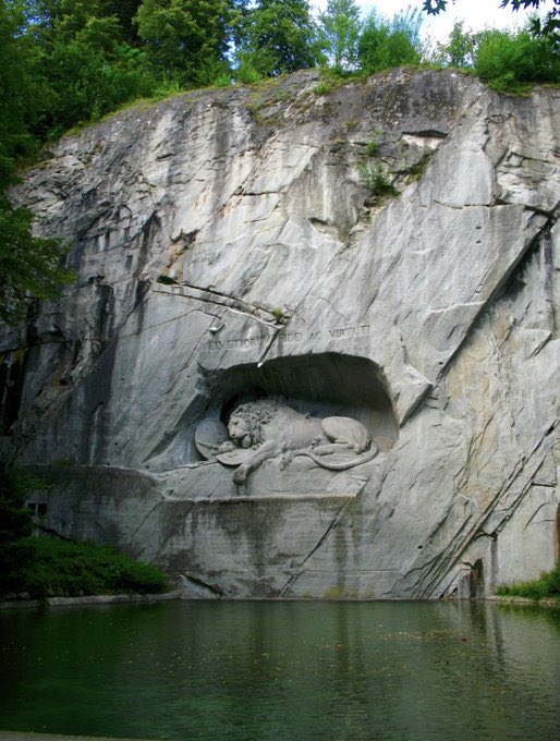 AcademiaAesthe1's tweet photo. The Lion Monument is a rock relief in Lucerne, Switzerland, designed by Bertel Thorvaldsen. https://t.co/rfuzCLnzGm