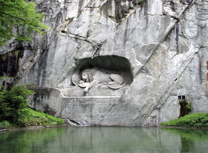AcademiaAesthe1's tweet photo. The Lion Monument is a rock relief in Lucerne, Switzerland, designed by Bertel Thorvaldsen. https://t.co/rfuzCLnzGm