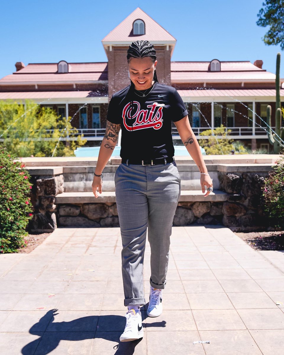 ArizonaWBB's tweet photo. Congratulations to our Graduate Assistant, Sierra Bone, on earning her Masters of Education! Thank you for all of your hard work and dedication to our program! We look forward to your next chapter! Bear Down and Go Cats! 

#MadeForIt  x  #LeaveALegacy https://t.co/OHLU1P89oQ