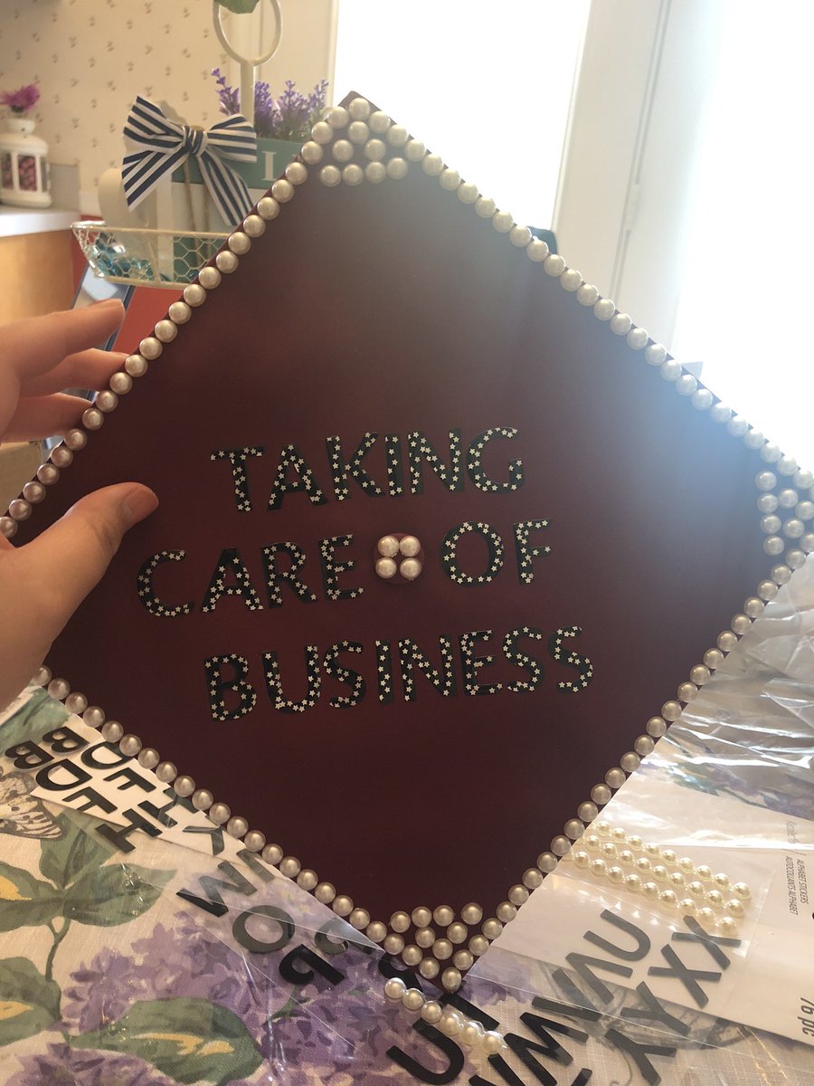 I just wanted to show you all my graduation cap! I graduate tomorrow with my bachelors in Business. 🥺 @5SOS @Calum5SOS @Luke5SOS @Michael5SOS @Ashton5SOS