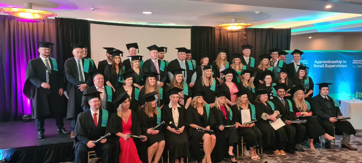 Damien English tweet media