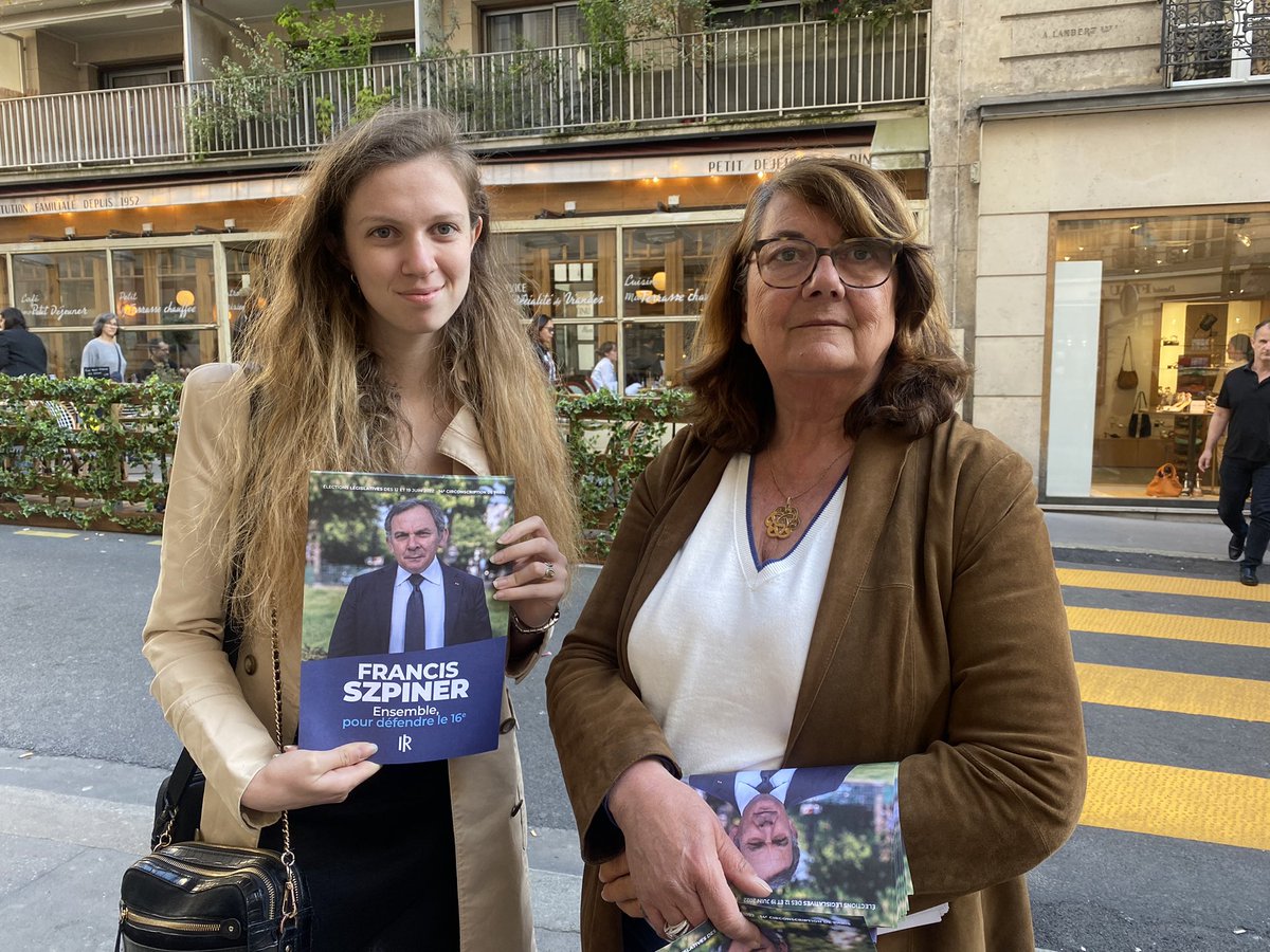 AvecSzpiner's tweet photo. Toujours présents sur le terrain pour la victoire de @fszpiner #PortedeStCloud #Muette #Auteuil https://t.co/wKqyfOU6m0