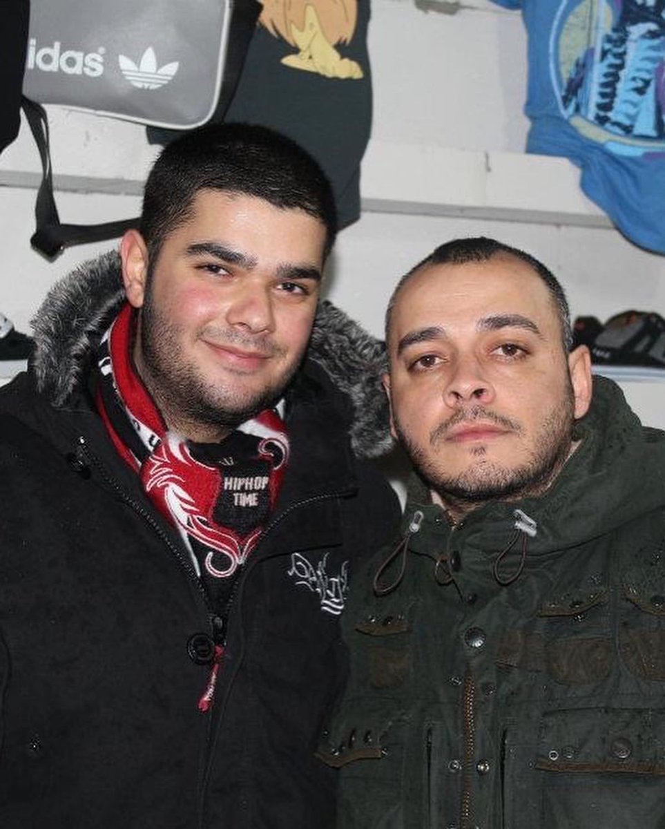 SahanSengul's tweet photo. 13 Mayıs 2022 / 13 Mayıs 2012!
Tam anlamıyla #10yearchallenge olan bir fotoğraf :)
Doğma, büyüme Üsküdarlı olan Türkçe Rap’in üstadı @ceza_ed Üsküdar’daki ilk konserine ev sahipliği yapmanın gururunu yaşıyorum :) @uskudaruni
#Ceza #ÜsküdarÜniversitesi #TürkçeRap #HiphopTime https://t.co/AxqCKFYzQa