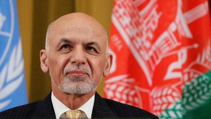 khanjan11192475's tweet photo. @ashrafghani بابا قسم په خدای ج چي ستاسي ټویټ مي ولید زړه مي ژوندي سو قربان سم بابا 
پوهیږم چی د وطن څخه دي يوه لحظه هم ښه نه تیریږي موږ ته بخښه وکړه موږ ډیر ناتوانه یو بابا https://t.co/i5c3feT8kD