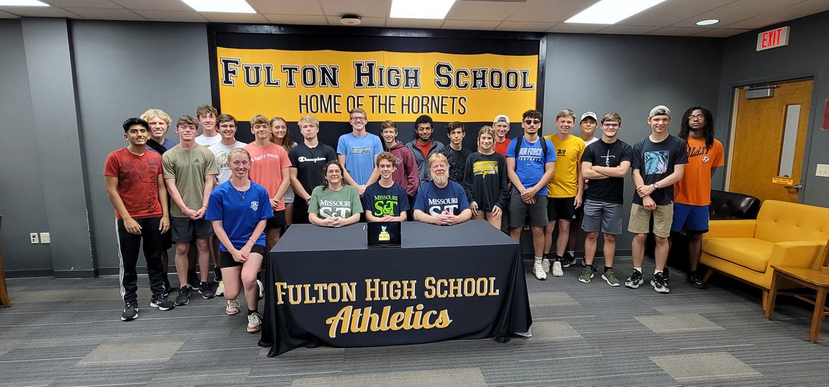 Shaun Wolfe signed today to run Track and Cross Country at @Miners_MXCTF Congratulations! 

#fultonproud <a href="/FultonSunSports/">Fulton Sun Sports</a> <a href="/SportsLockerMag/">Sports Locker Magazine</a> <a href="/CoachGYates/">Coach Yates</a> <a href="/KOMUsports/">KOMU 8 Sports</a> <a href="/ABC17News/">ABC 17 News</a> <a href="/RodKRCG13/">Rod Smith</a> <a href="/OfficialKevRy/">Kevin Ryans</a>