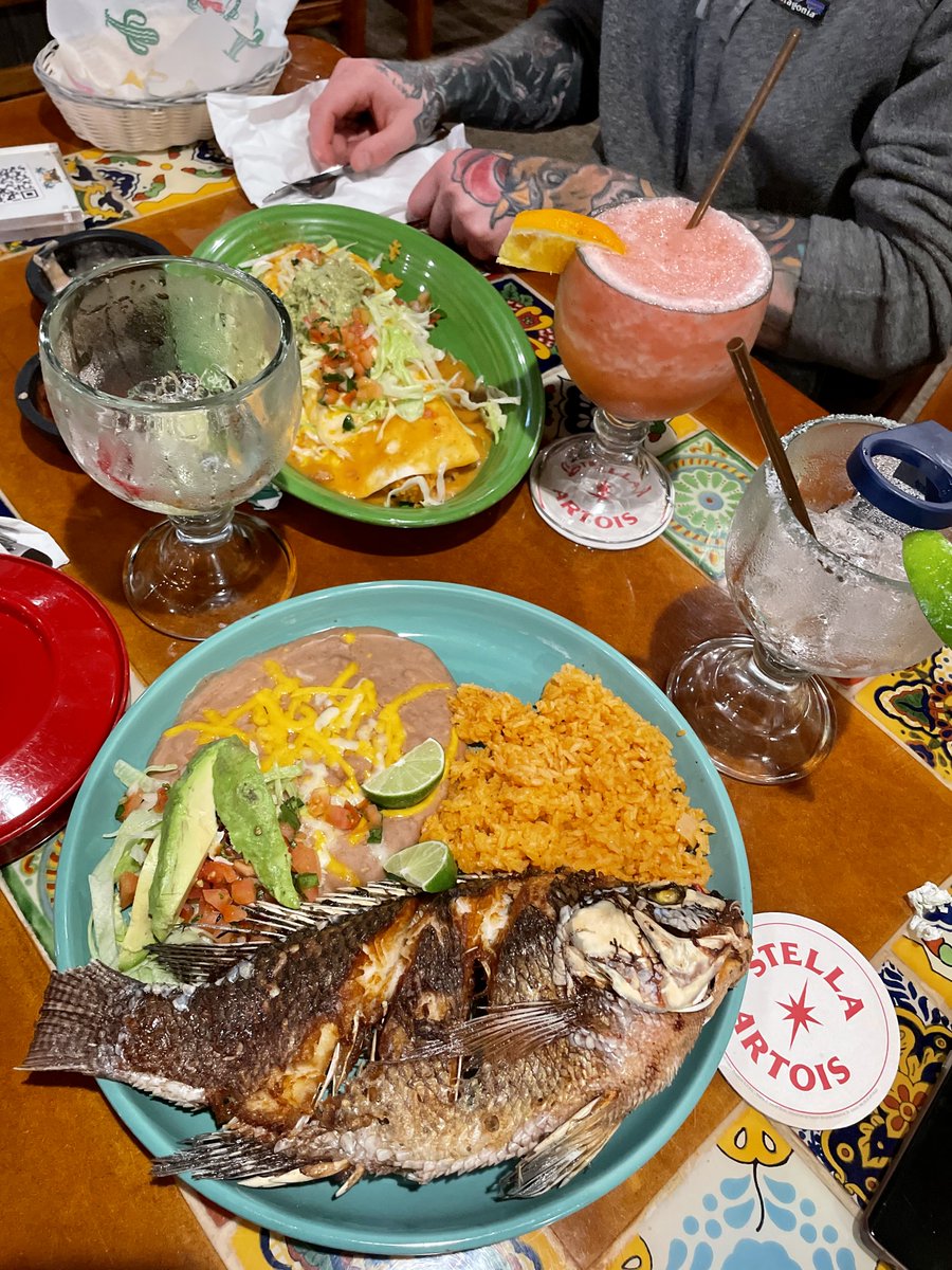 swallowstudySLP's tweet photo. Check out my NEWly renovated Website
LIVE today!
https://t.co/ngj8L5Mowq
Thanks @AMPnorthwest (webteam from Oregon) for all ur work & love.
Fun photo from their meal/drinks on me to celebrate - wish I could have been there! #SwallowStudy #dysphagia #swallowingdisorders #medslp https://t.co/61s1SxQkdu