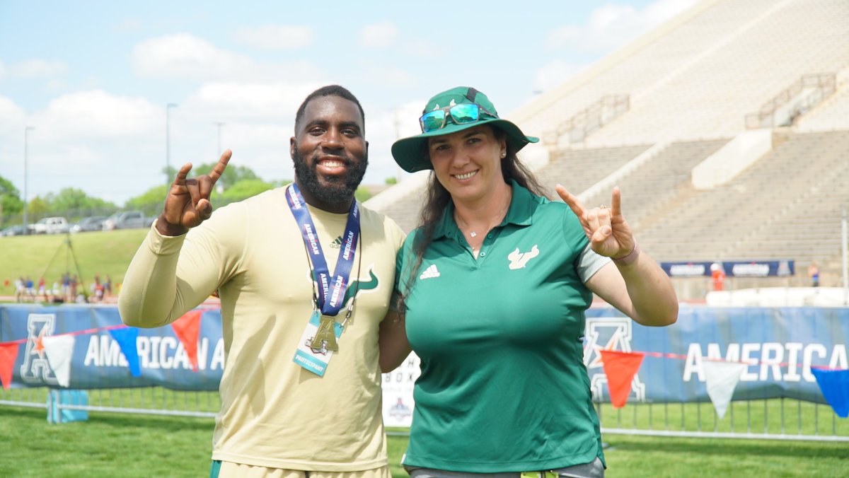 School Record ✅
New Personal Best ✅
On the podium✅

Eron Carter having himself a day already!

#HornsUp🤘