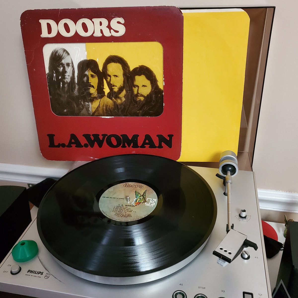 #5albums71 cool clearfronted original pressing of The Doors - L.A. Woman - Elektra records - Riders on the Storm a sublime favorite ☮️
#vinyl #vinylrecords #nowspinning 
#TheDoors #RayManzarek #JohnDensmore #RobbieKrieger #JimMorrison #bluesrock