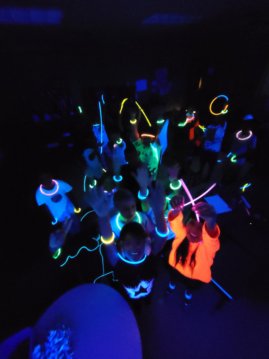 STEMrsZ's tweet photo. We celebrated the end of testing with a Glow Dance Party! ππ #kfeproud #nisdfranklines #kfethirdgrade https://t.co/Hr0OavuckG