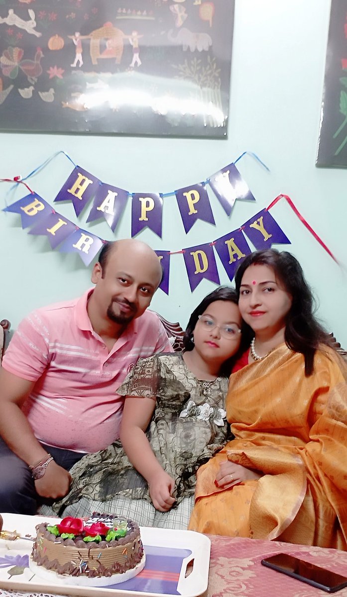 SraboniHB's tweet photo. মধ্যবিত্ত পরিবারের লোকজন ধরনীর আসলের সৌন্দর্য দেখতে পায়।
#Happylife #Satisfiedlife https://t.co/HdhtiTlnLV