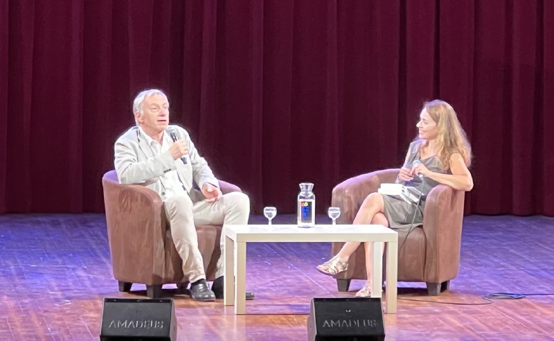 MRessiguier's tweet photo. Rencontre inaugurale de la 37 ème #Comédie du #Livre, en présence de Jean-Christophe Rufin, écrivain, médecin, diplomate, académicien français et prix Goncourt 2001.
#OperaComedie
#Culture
#Montpellier https://t.co/2TUIeu6w8c