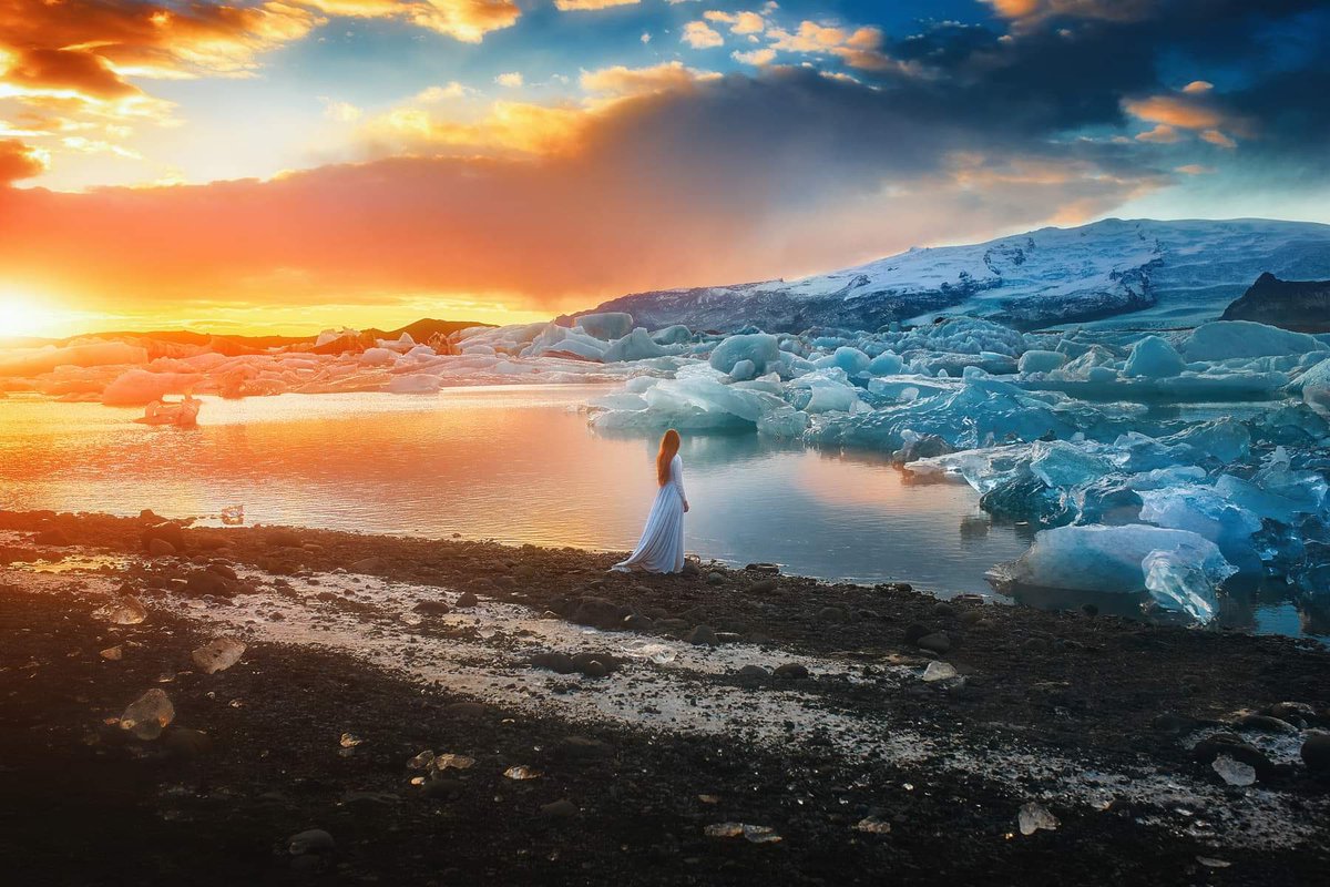 Followmeaway_'s tweet photo. This was 100% shot in camera and it’s called ‘Fire And Ice’ https://t.co/NdEOrcVufh