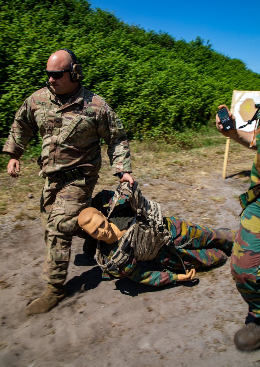 AA9 Sends tweet media