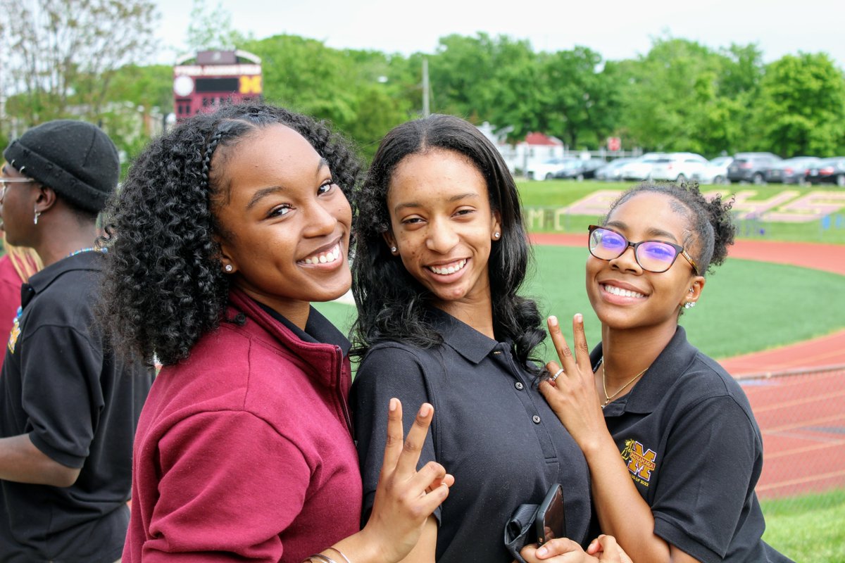 BMHSMustangs's tweet image. Congratulations, Mustang Class of 2022! We hope you enjoyed your last day as #BMHS students!!! #lastday #graduationtime #bmhspride