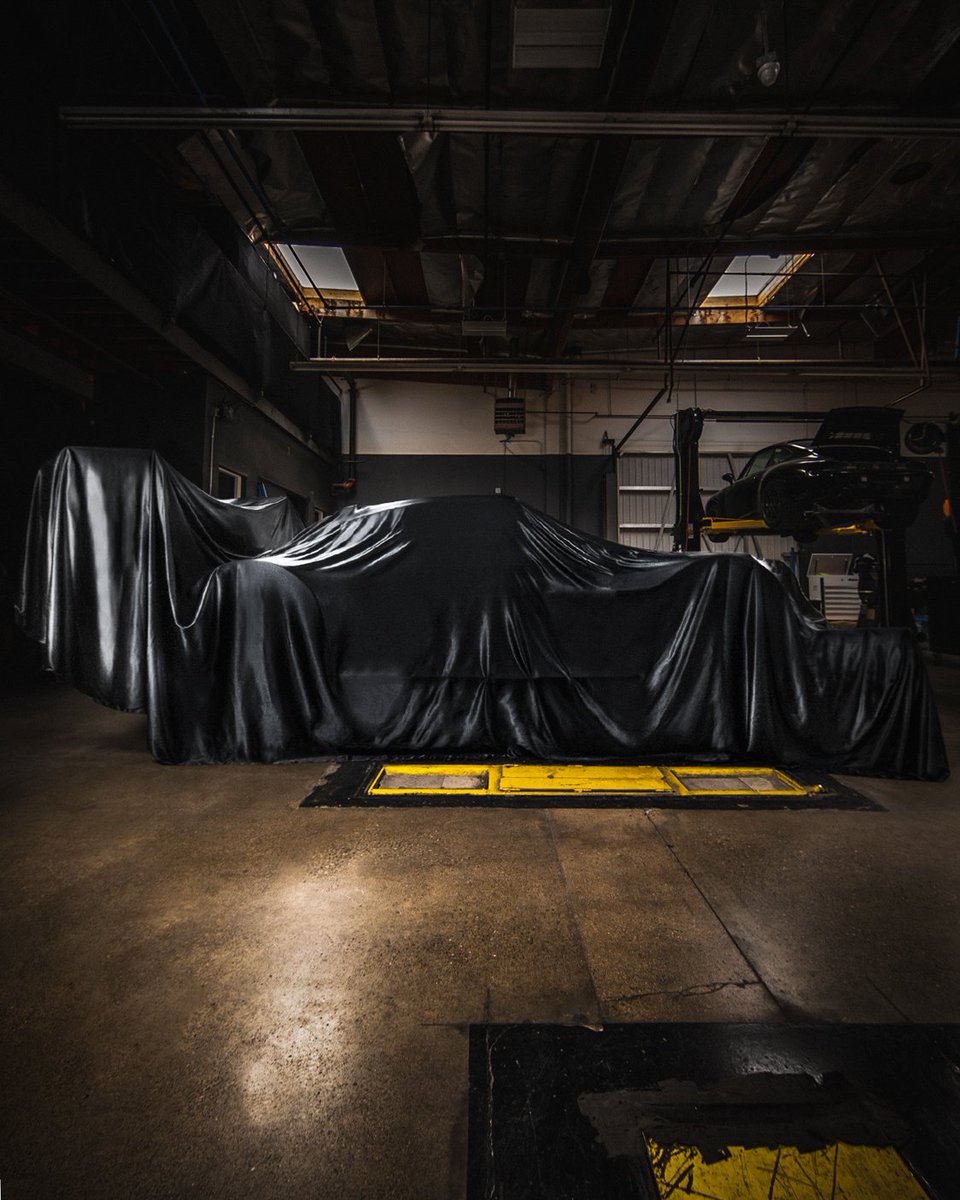 kblock43's tweet photo. (1/2) I’m racing the Pikes Peak International Hill Climb - and in an ALL NEW Hoonicorn-level race car build!! This legendary race has been a dream of mine ever since I was exposed to it as a teenager, when I saw AWD rally cars sliding up that epic mountain in the 80’s. https://t.co/WZmA2lXe1q