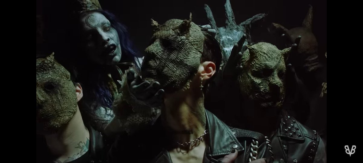 RValantain's tweet photo. the most melodious thing that is heard this year🎶🖤🤩 
@blackveilbrides 
#blackveilbrides https://t.co/tP4cGgMZFz