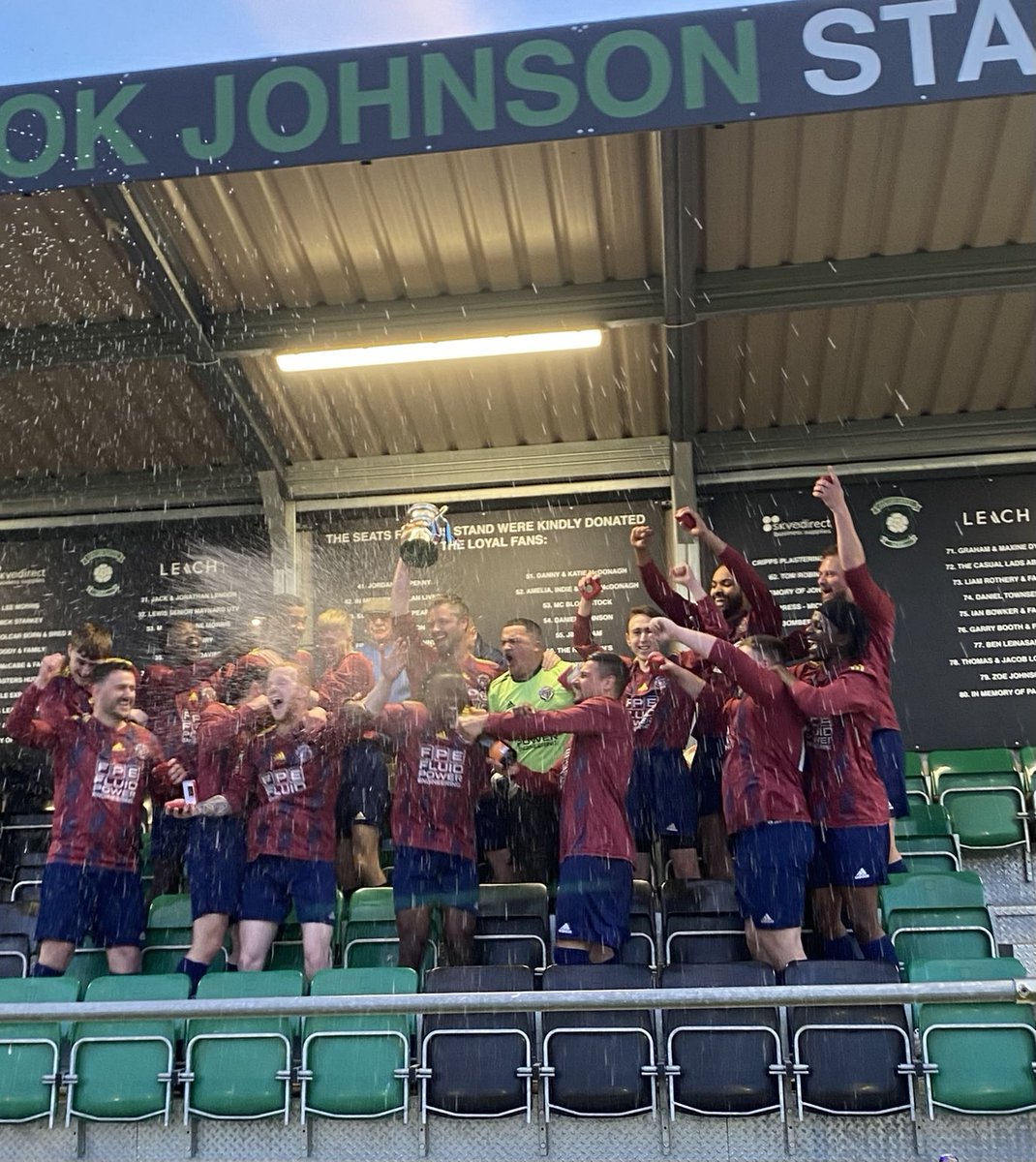 Gee Cup Champions 2021/22

Beating ⁦<a href="/Slaithwaiteutd/">Slaithwaite united</a>⁩ on penalties after a 3-3 draw!

#UTB 🔴🔵🔴🔵