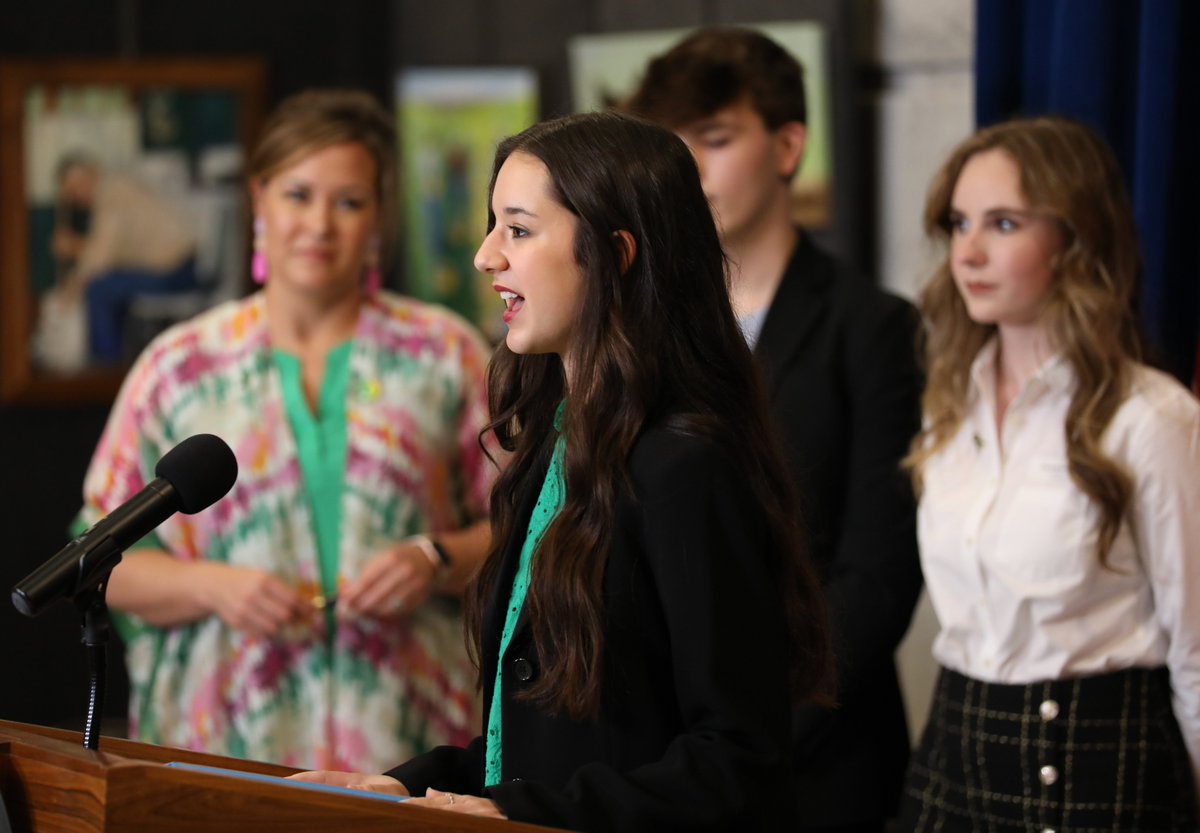 LtGovColeman's tweet photo. I am so proud of all the students from across Kentucky who raised their voices to ensure their schools and others offered the mental health services they and their peers need and deserve. By listening to those impacted, we can truly make a difference. https://t.co/2IvnssYxWm