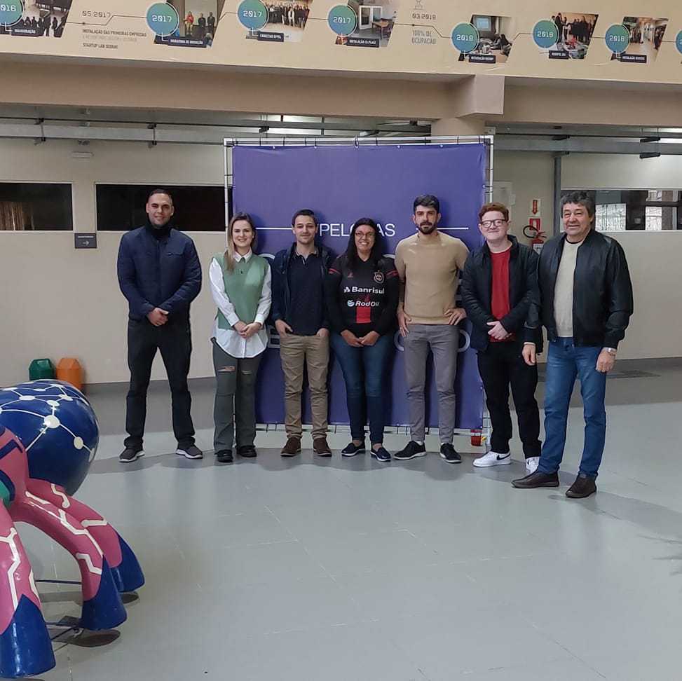 SEPRORGS's tweet photo. Reunião com a diretoria da Associação Comercial de Pelotas, que buscou parceria com o Pelotas Parque Tecnológico, Candy Valley e SEPRORGS, integrando o Núcleo de Inovação da ACP. Vem novidade por aí...
#SEPRORGS #SEPRORGSapoia #inovacao https://t.co/wU5PgVo6ax