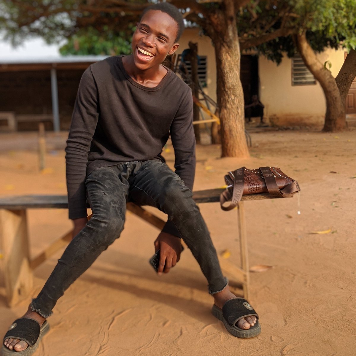 lanac753's tweet photo. #NouvellePhotoDeProfil
Restez toujours souriant peu importe la situation dans laquelle vous 
#Lanac753 https://t.co/VEiBPGHnRd