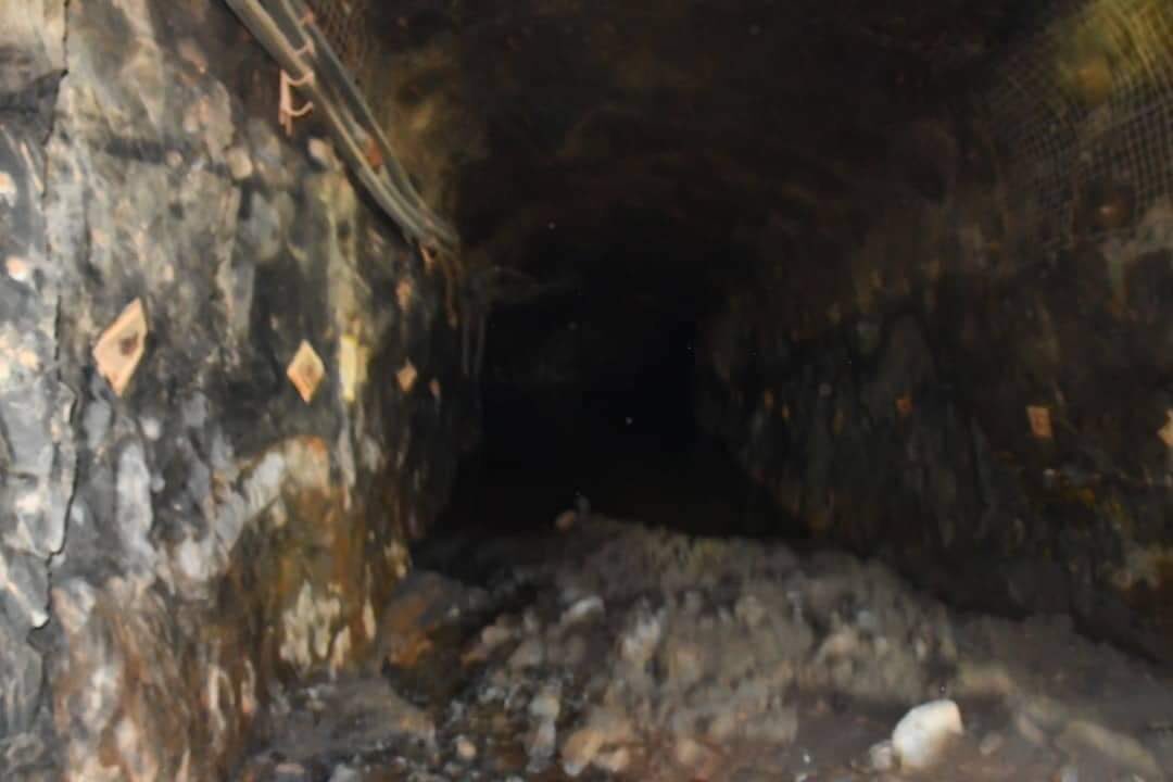 radiosomega's tweet image. 🔴 #Burkina #Perkoa - 28 jours après et pour la première fois, des journalistes sont descendus ce vendredi dans les galeries au niveau 580m. Les opérations s’intensifient à la recherche des 8 travailleurs de la mine souterraine. Reportage photos de nos envoyés spéciaux.