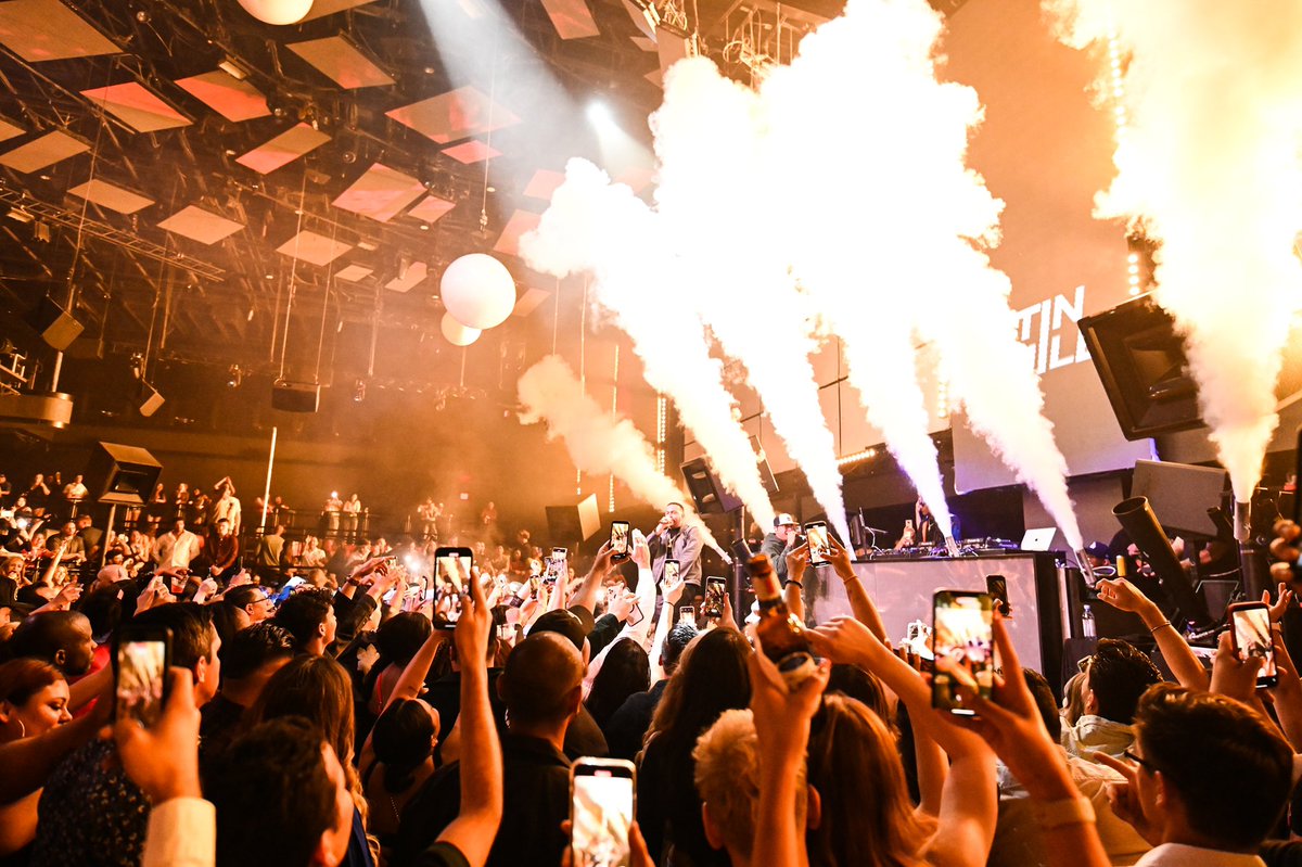 thelightvegas's tweet photo. There is no better place to be this weekend! Come party with @majidjordan TONIGHT and @Ludacris TOMORROW! 
Grab your tickets now at https://t.co/zgquelAplv https://t.co/HIZUaEViQW