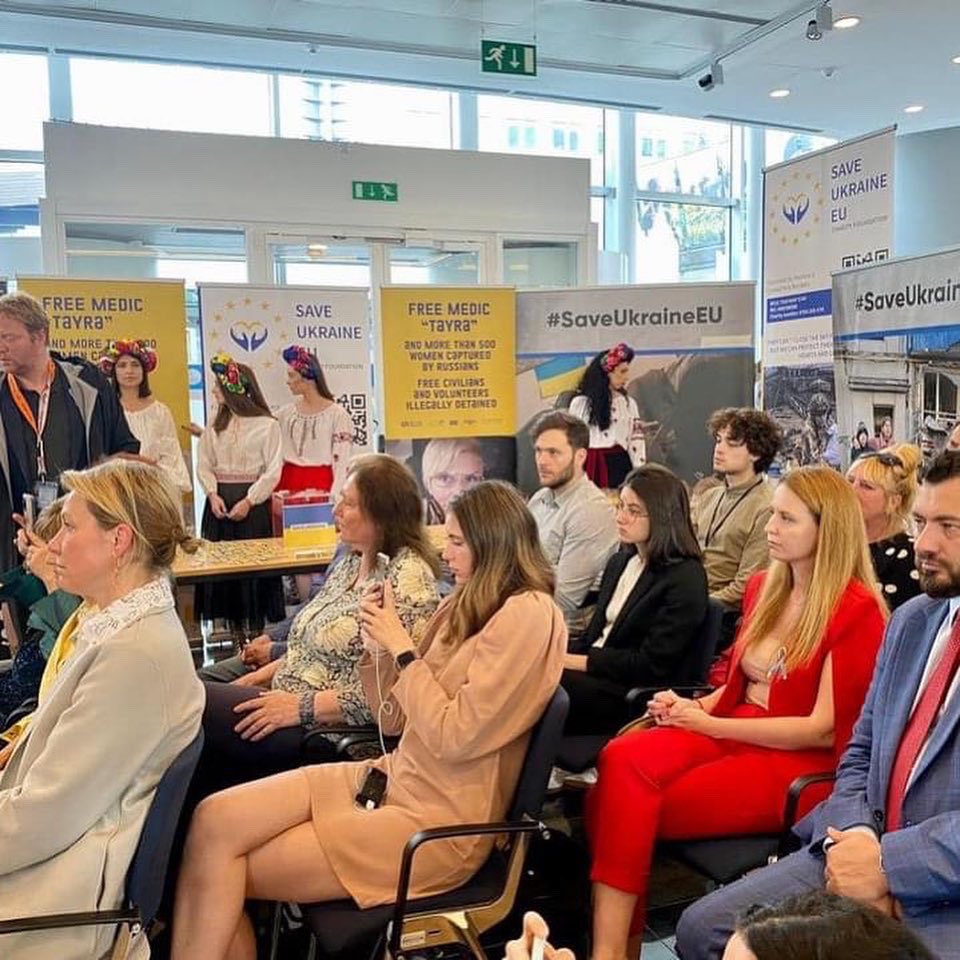 UA_EUMission's tweet photo. #StandWithUkraine Ukrainian Civil Society Hub @hub_ukrainian held a charity event and art performance - "My name is #Ukraine". 💙💛 

We are grateful to all 🇺🇦 friends who joined us on this evening of solidarity with Ukraine.

Discover more: https://t.co/YkPYDTgAuL https://t.co/DpgeOiL1Nv
