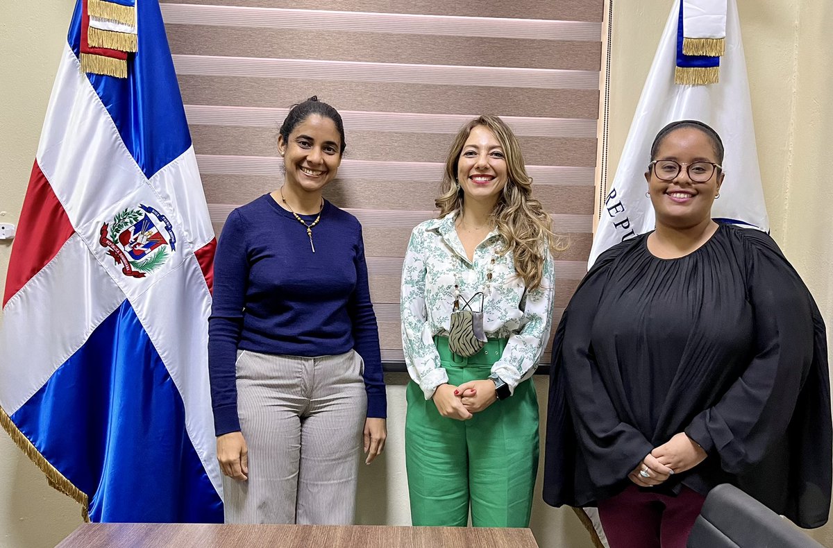 catalinaines's tweet photo. Provechoso encuentro con la viceministra @MMujerRD @AddysThen y @NatalySant Pudimos analizar las recomendaciones de #organizacionesdemujeres en el marco de @CumbreAmericas y posibles iniciativas conjuntas con #sociedadcivil felicidades por su trabajo ⭐️⭐️ https://t.co/E9A2X1gssv