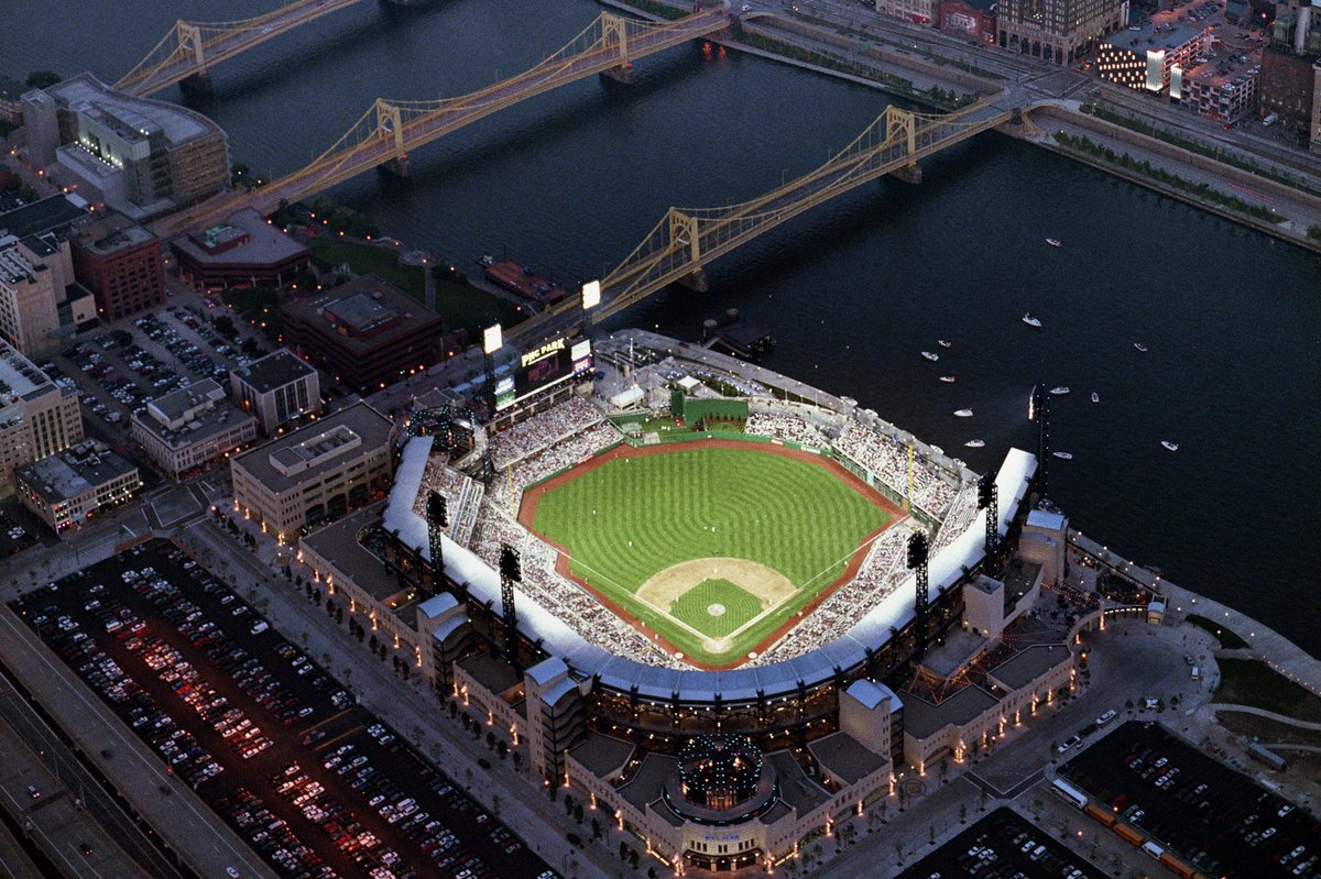 Populous's tweet photo. Populous designed eight of @betsperts' top 10 highest-rated stadiums in the U.S. — from new builds to transformational renovations. Proud to be leaders in creating iconic homes for the most recognizable names in sports &amp; entertainment.
 
https://t.co/VSIxk92c3W https://t.co/0Pv1WIKGVF