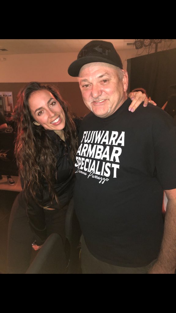 bobbydeese_'s tweet photo. Can’t wait to see all my fave’s wrestle tonight at Impact!! @DeonnaPurrazzo @ImChelseaGreen @MiaYim https://t.co/annWk3HPkK