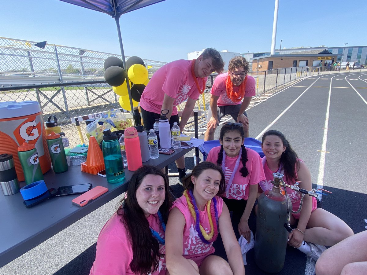 SukaloTracy's tweet photo. Andrew Fest 2022.  @AndrewHS_d230 https://t.co/KKW90RRy33