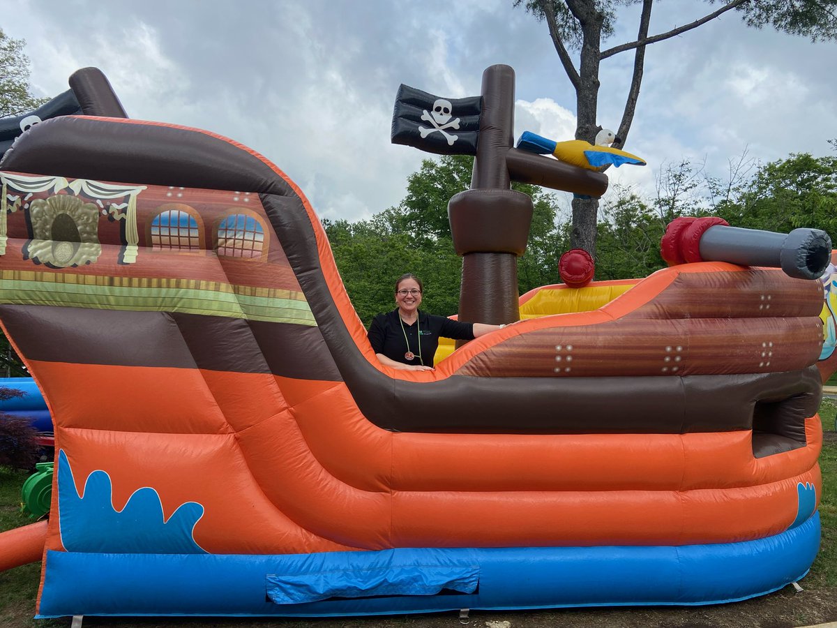 Kim Thompson tweet media