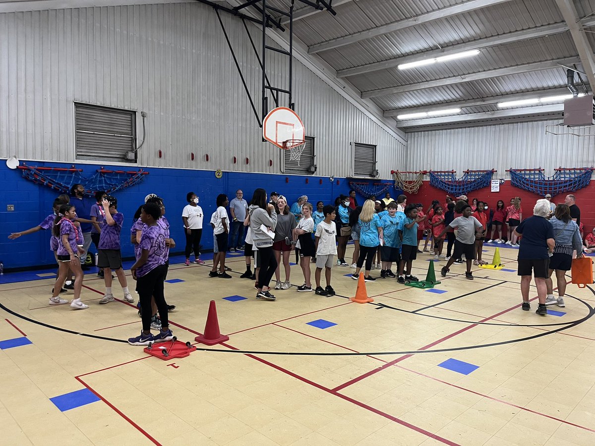 yourpeteacher's tweet photo. 2nd Day of @NCTS09 3rd-5th Grade #FieldDay was even better! Thnx 4 all who helped pitch in for our students!

@covnews @CovNewsEdu @RNC_Sports @NewtonCoSchools @Samantha_Fuhrey #NCSSBeTheBest https://t.co/8QBOCshUWC