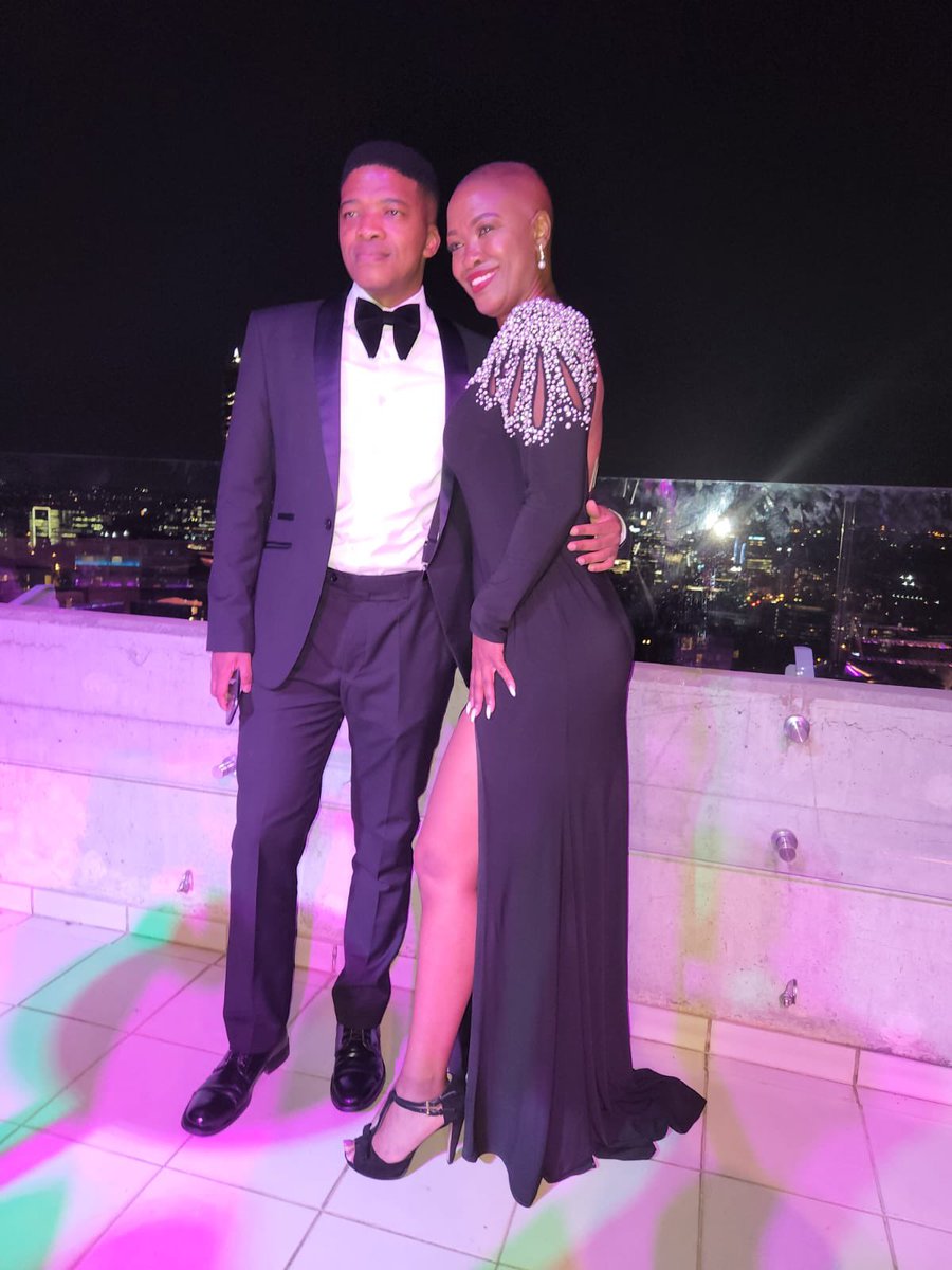 Hlela_Lulubel's tweet photo. Guys my brother 😍😍😍 udoketela wonke 🙏🏾💖

#Glenns50th
#Blacktie
#LulusGlamNight https://t.co/2li9ai0Ayz