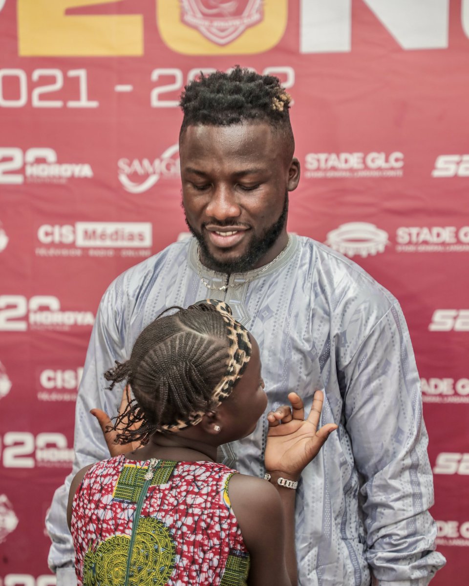 HACofficiel's tweet photo. [📸] Un déjeuner familial en guise de clôture de saison et de célébration du 20e sacre pour les Matamkas 🏆👑
#Champ20ns
#Ligue1GN🇬🇳 #Ligue1Salam🇬🇳
#PanAfricanTeam 🔴⚪️ https://t.co/gkRxMGIkBa