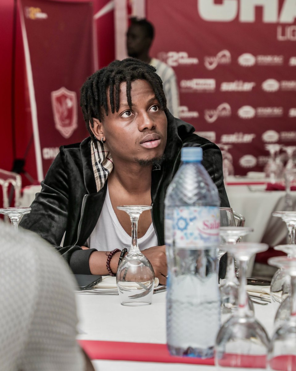 HACofficiel's tweet photo. [📸] Un déjeuner familial en guise de clôture de saison et de célébration du 20e sacre pour les Matamkas 🏆👑
#Champ20ns
#Ligue1GN🇬🇳 #Ligue1Salam🇬🇳
#PanAfricanTeam 🔴⚪️ https://t.co/gkRxMGIkBa