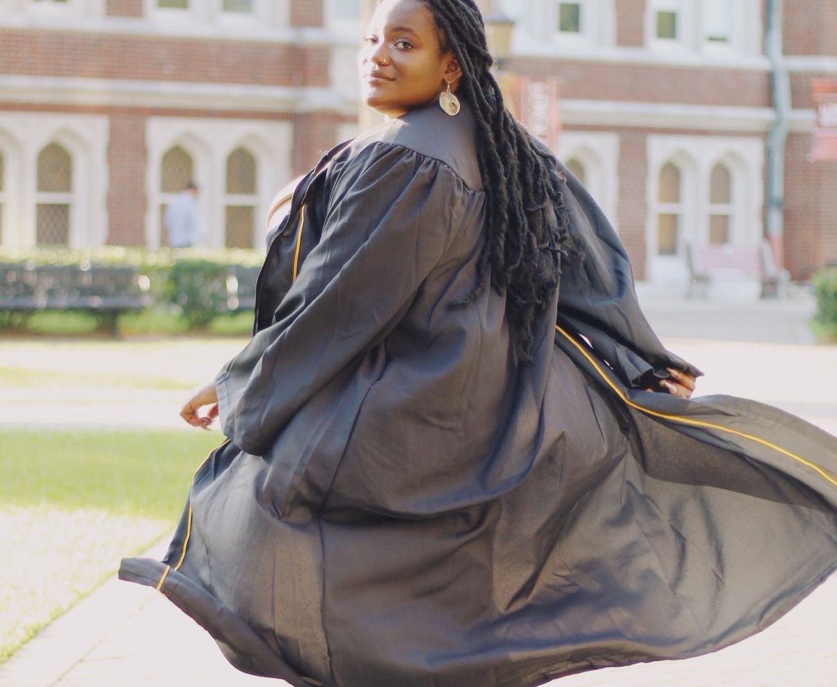 omq_destiny's tweet photo. still in disbelief but yea i’m graduating?? college??? i will have a degree😵‍💫🤪 https://t.co/48kF7QsUOH