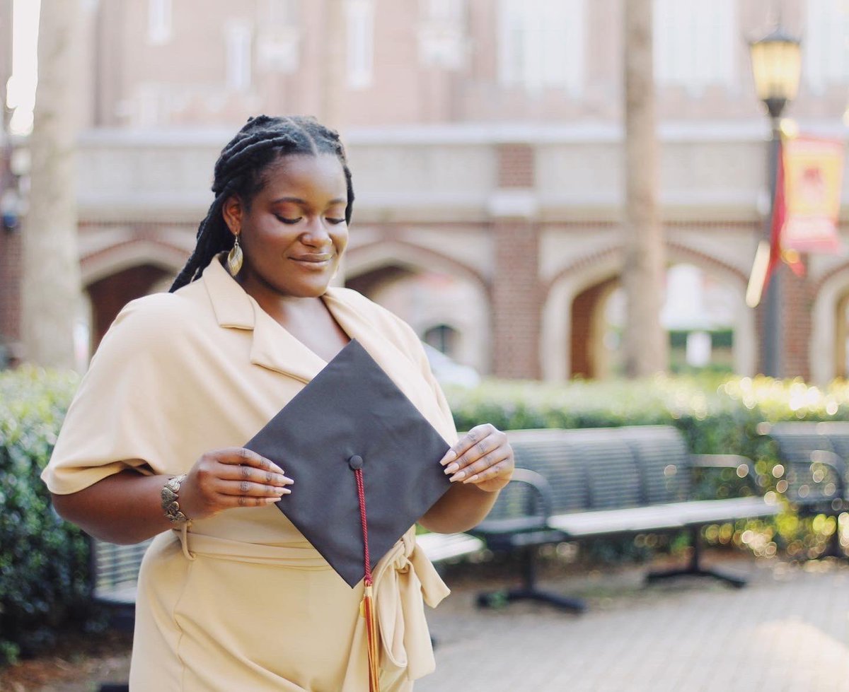 omq_destiny's tweet photo. still in disbelief but yea i’m graduating?? college??? i will have a degree😵‍💫🤪 https://t.co/48kF7QsUOH